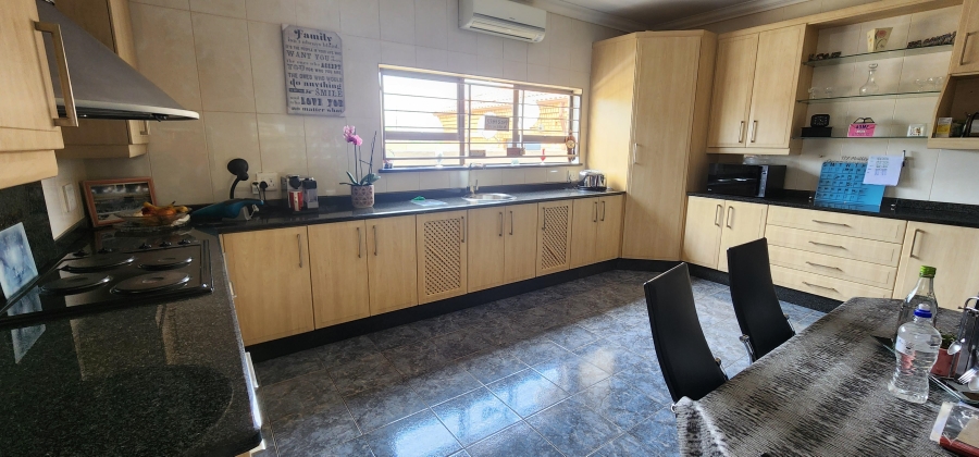 4 Bedroom Property for Sale in Erasmia Gauteng