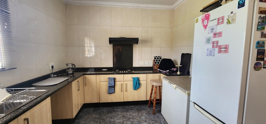 4 Bedroom Property for Sale in Erasmia Gauteng