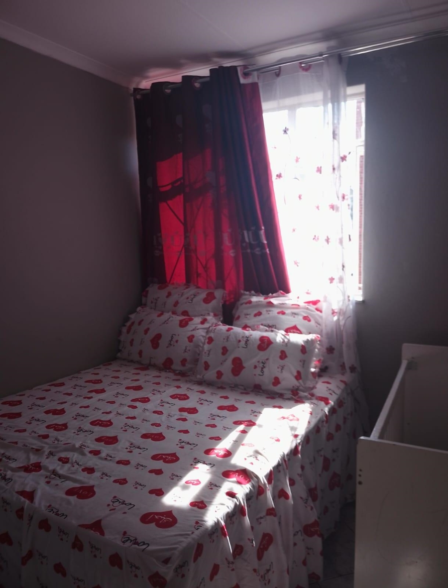2 Bedroom Property for Sale in Laudium Gauteng