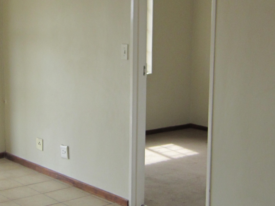 2 Bedroom Property for Sale in Erand Gardens Gauteng
