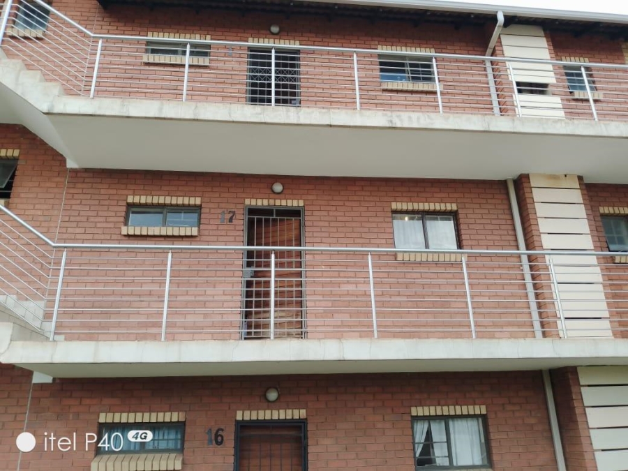 2 Bedroom Property for Sale in Noordwyk Gauteng