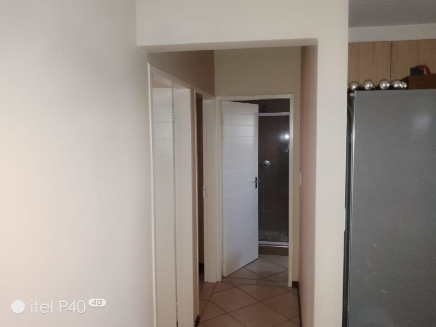 2 Bedroom Property for Sale in Noordwyk Gauteng