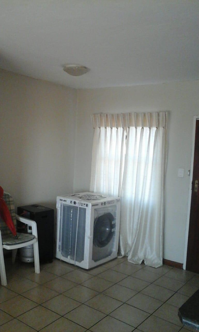 2 Bedroom Property for Sale in Erand Gardens Gauteng