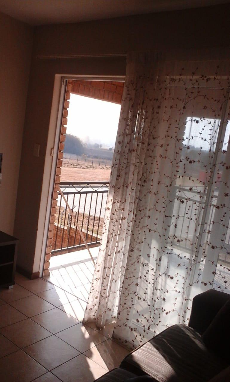 2 Bedroom Property for Sale in Erand Gardens Gauteng