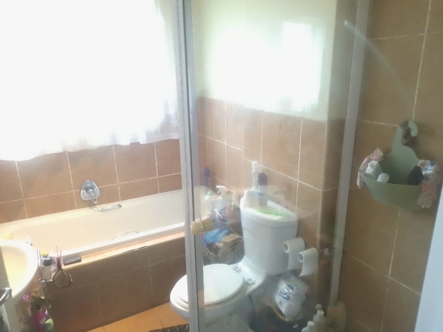 2 Bedroom Property for Sale in Montana Gauteng