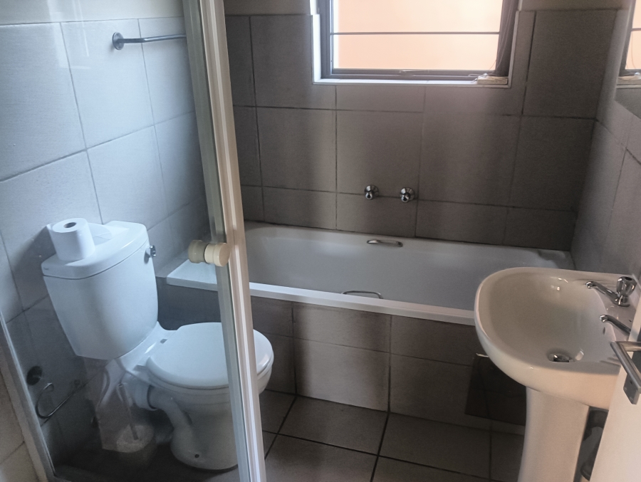 2 Bedroom Property for Sale in Ravenswood Gauteng