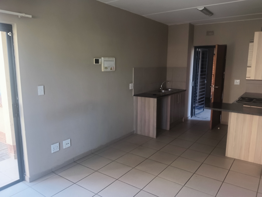 2 Bedroom Property for Sale in Ravenswood Gauteng