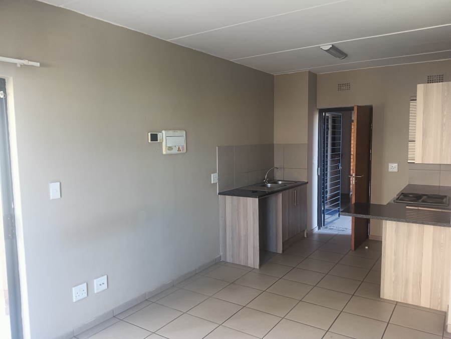 2 Bedroom Property for Sale in Ravenswood Gauteng