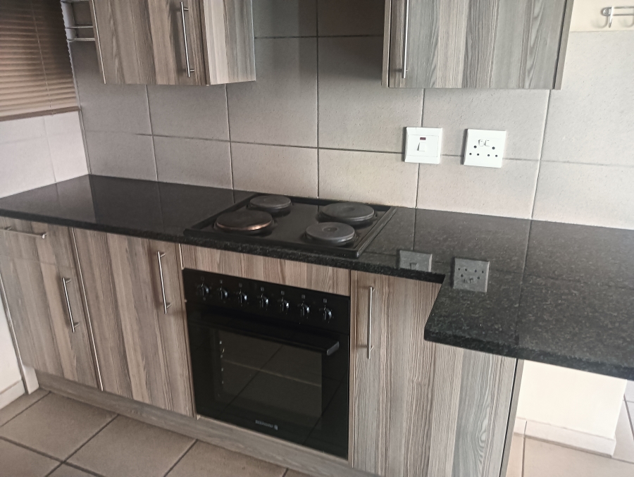 2 Bedroom Property for Sale in Ravenswood Gauteng