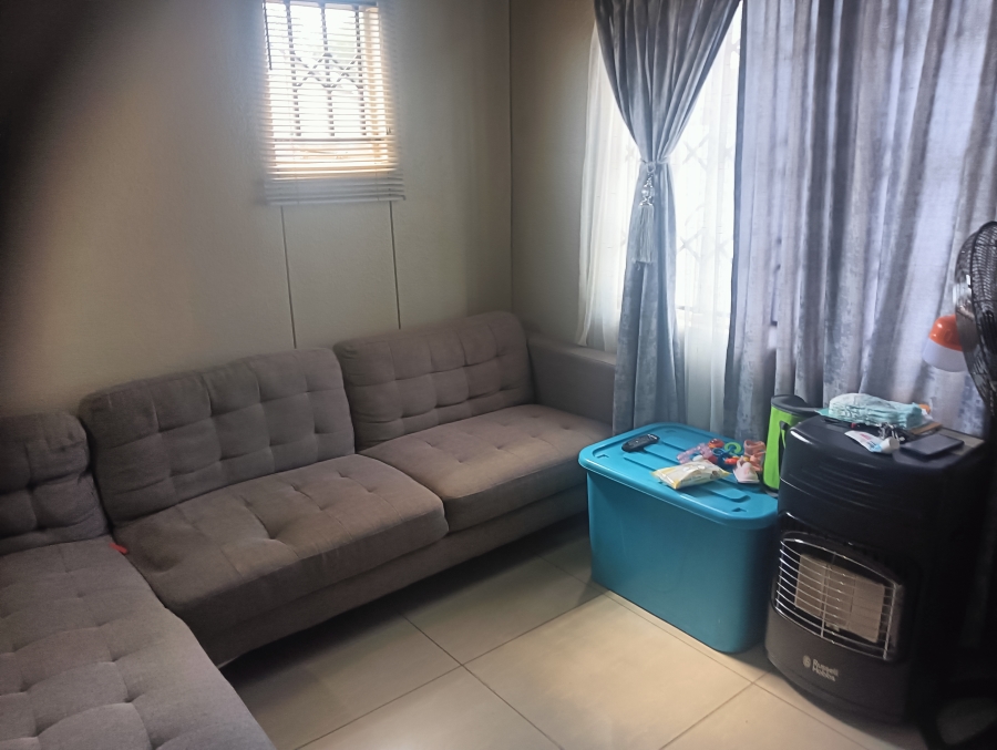 2 Bedroom Property for Sale in Windmill Park Gauteng