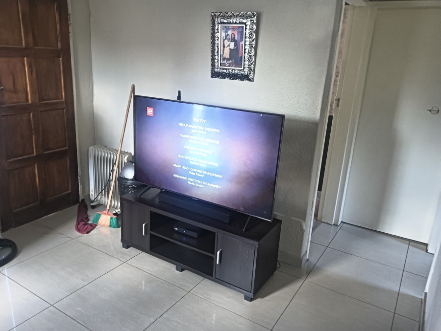 2 Bedroom Property for Sale in Windmill Park Gauteng