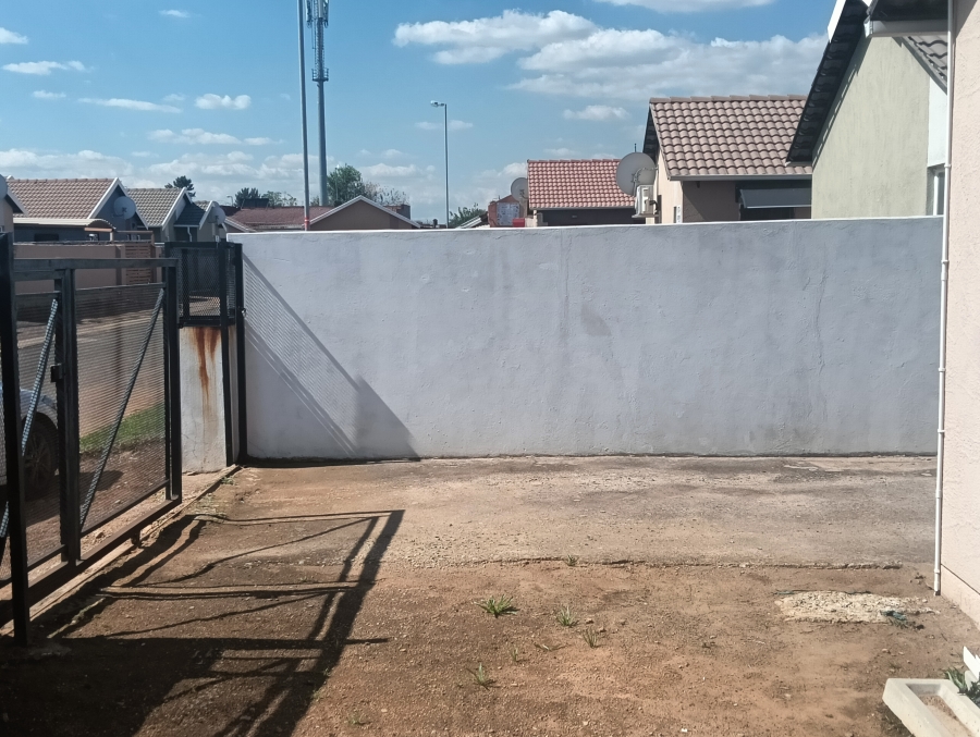 2 Bedroom Property for Sale in Windmill Park Gauteng
