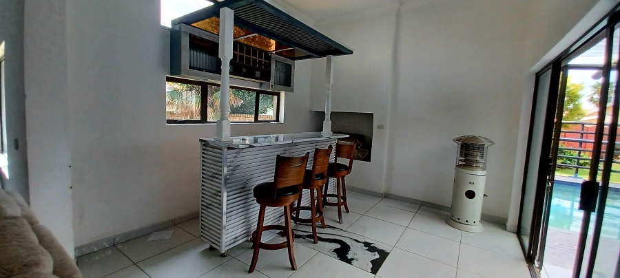 5 Bedroom Property for Sale in Sunair Park Gauteng