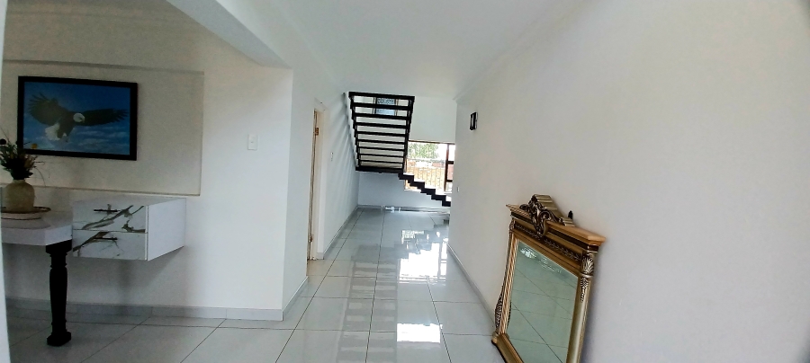 5 Bedroom Property for Sale in Sunair Park Gauteng