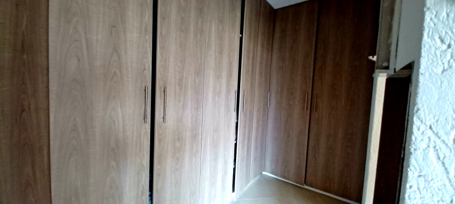 5 Bedroom Property for Sale in Sunair Park Gauteng