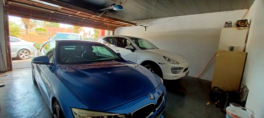 5 Bedroom Property for Sale in Sunair Park Gauteng