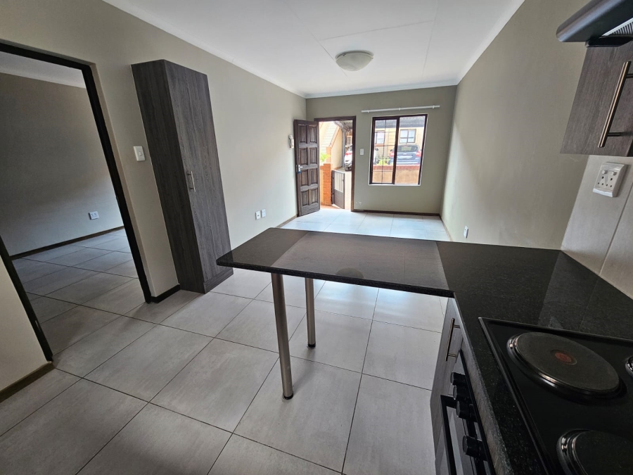 1 Bedroom Property for Sale in Kenleaf Gauteng