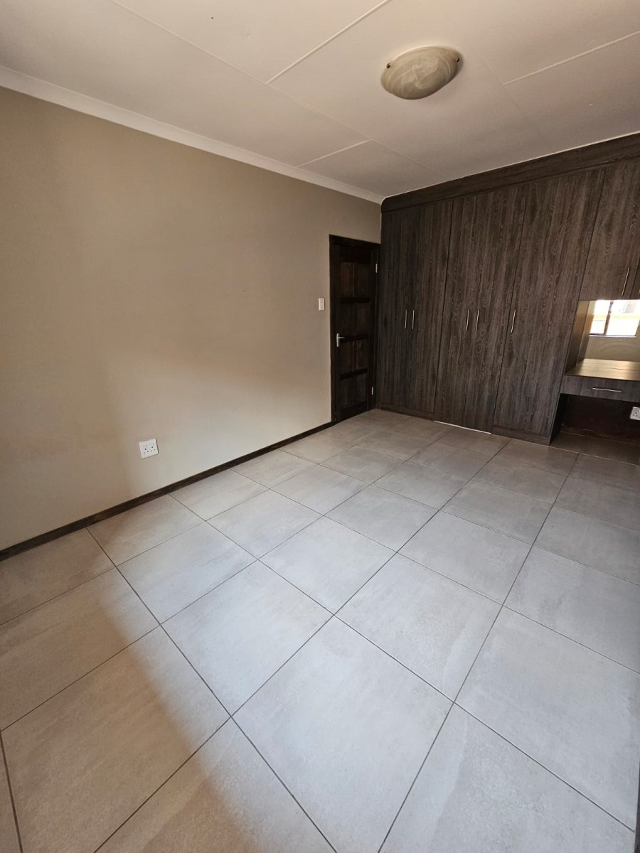 1 Bedroom Property for Sale in Kenleaf Gauteng