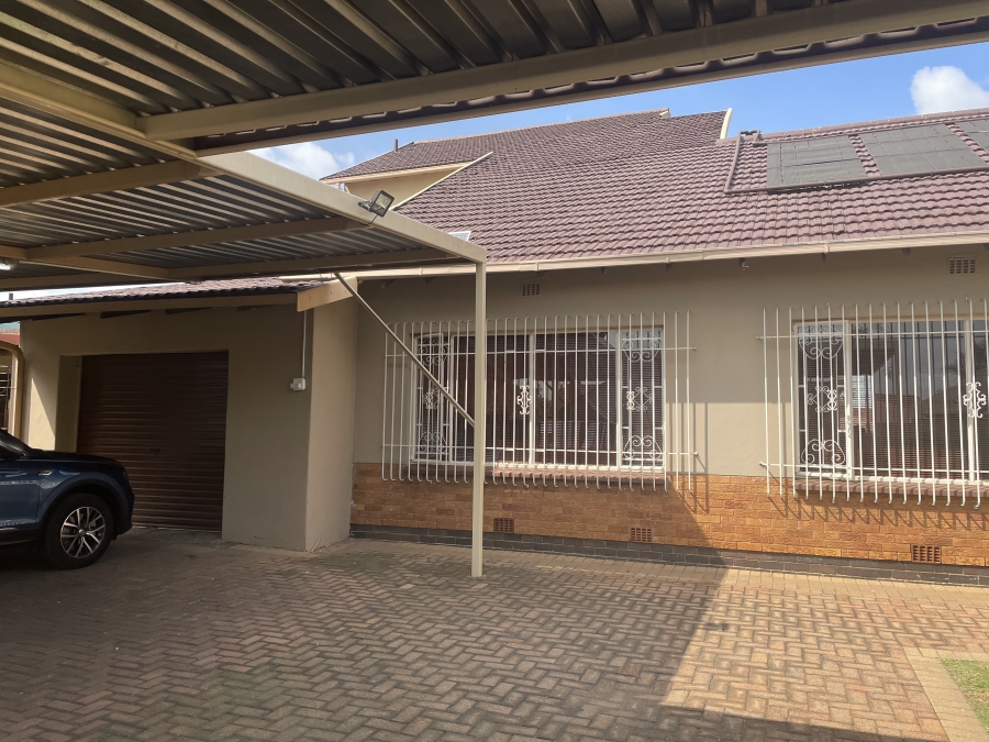 5 Bedroom Property for Sale in Brenthurst Gauteng