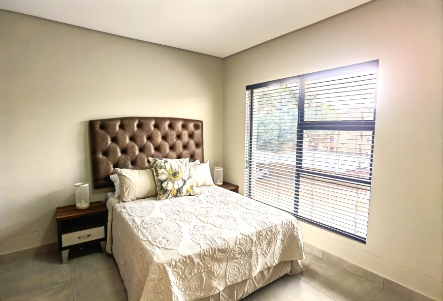 2 Bedroom Property for Sale in Die Hoewes Gauteng