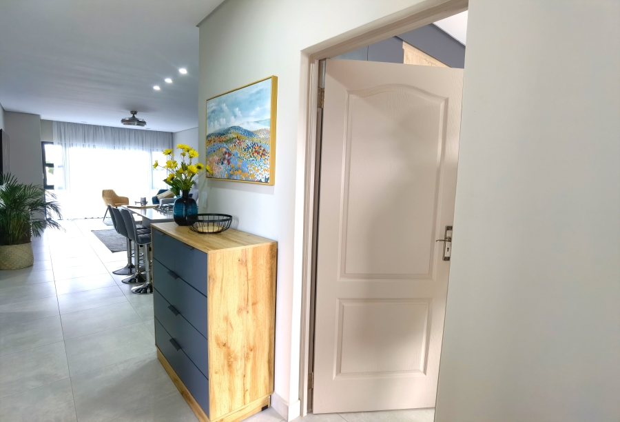 2 Bedroom Property for Sale in Die Hoewes Gauteng