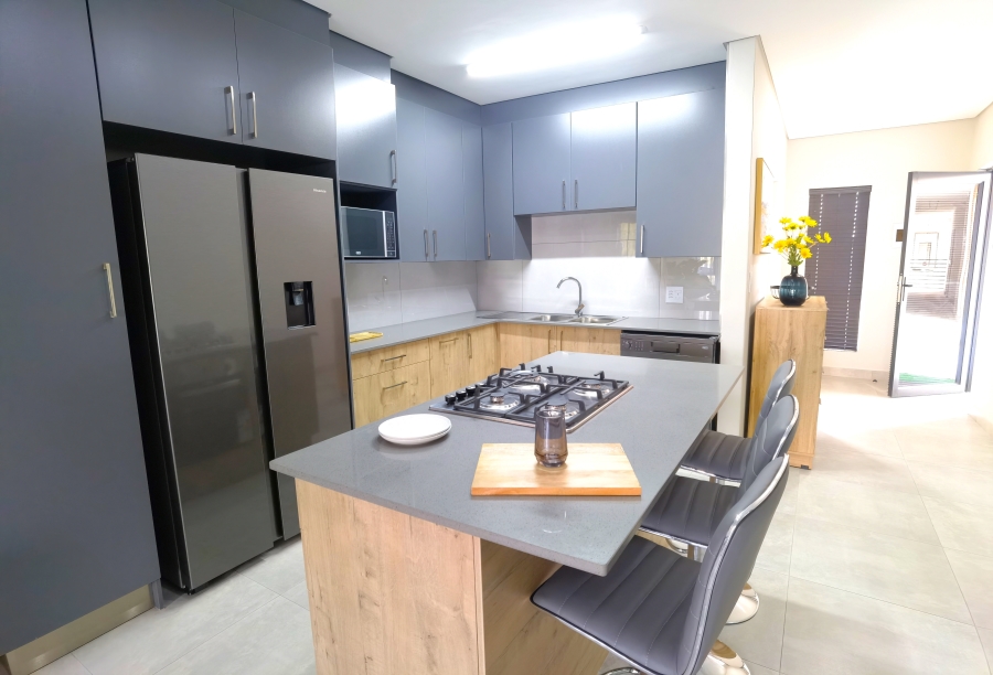 2 Bedroom Property for Sale in Die Hoewes Gauteng