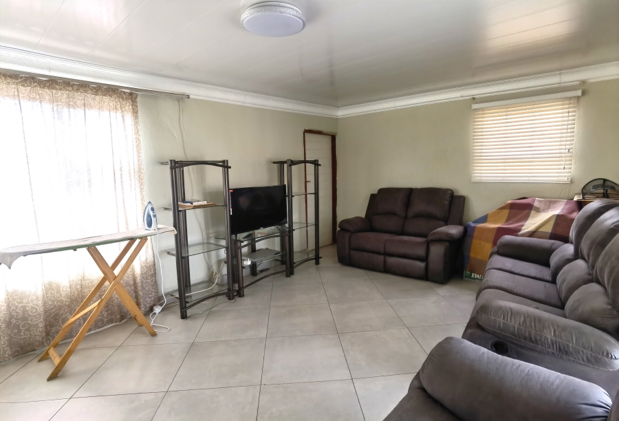 4 Bedroom Property for Sale in Olievenhoutbosch Gauteng