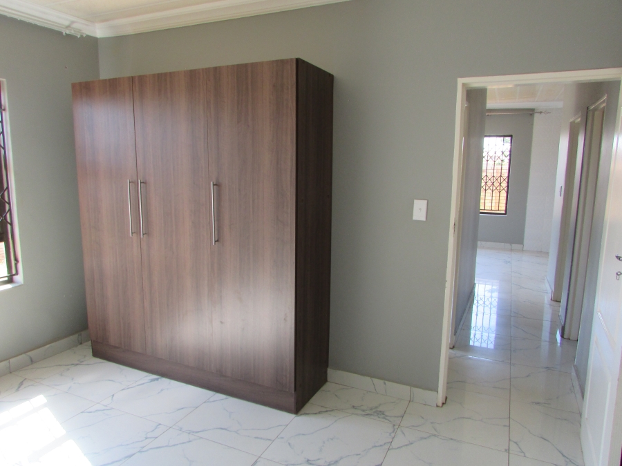 3 Bedroom Property for Sale in Westonaria Gauteng