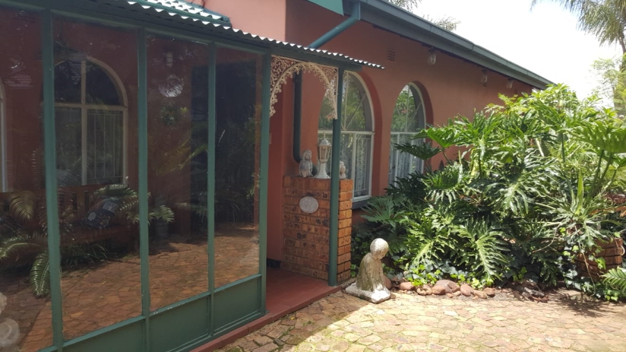 5 Bedroom Property for Sale in Sunair Park Gauteng