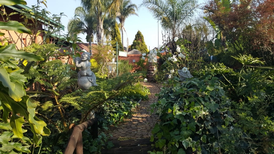 5 Bedroom Property for Sale in Sunair Park Gauteng