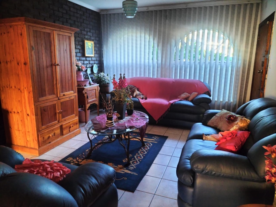 5 Bedroom Property for Sale in Sunair Park Gauteng