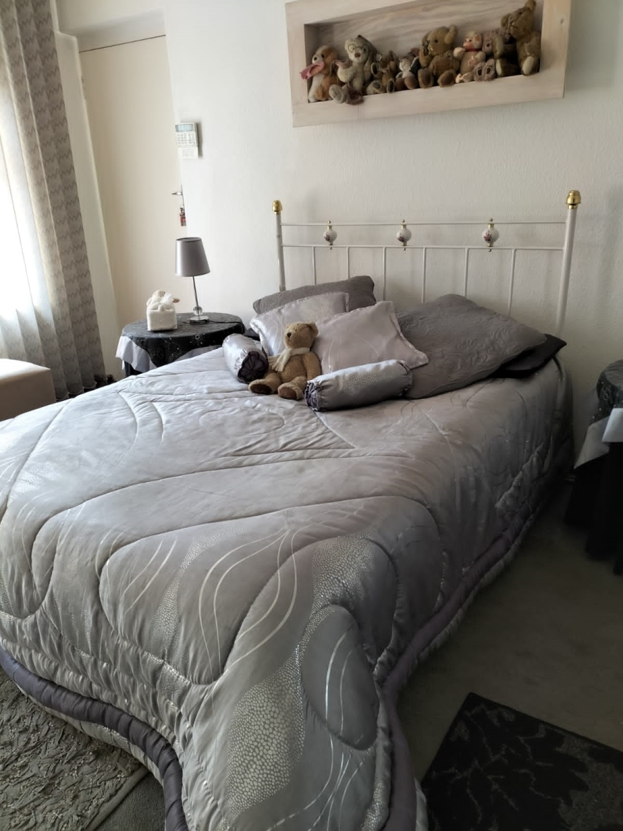 5 Bedroom Property for Sale in Sunair Park Gauteng