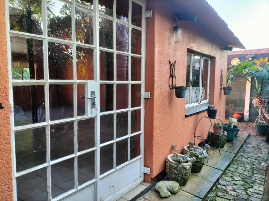 5 Bedroom Property for Sale in Sunair Park Gauteng