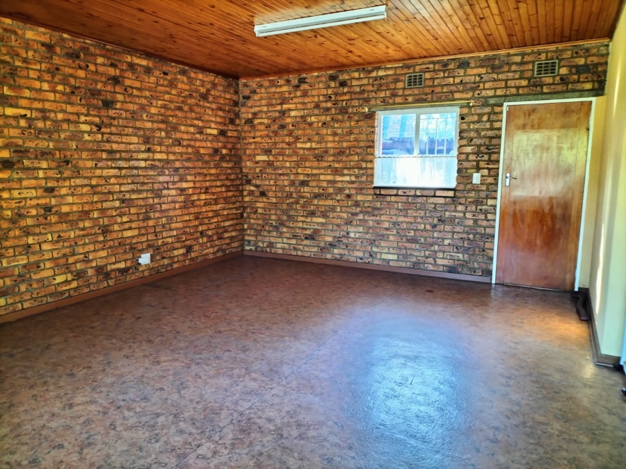 5 Bedroom Property for Sale in Sunair Park Gauteng