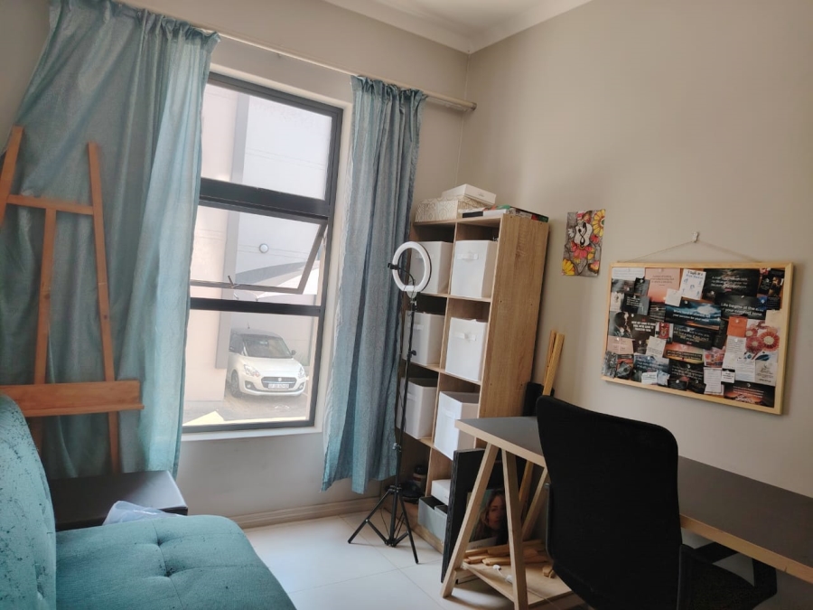 2 Bedroom Property for Sale in Erand Gardens Gauteng
