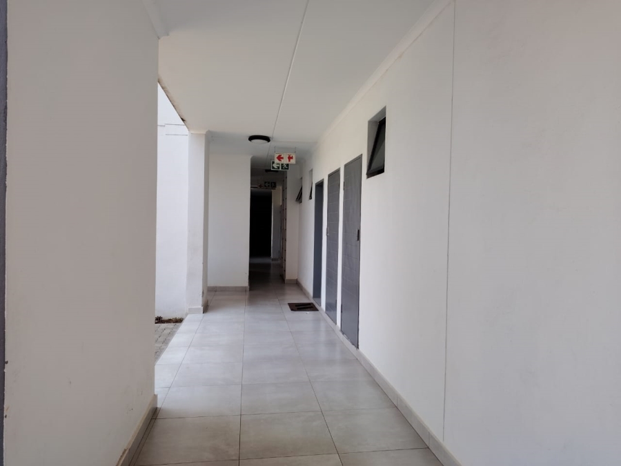 2 Bedroom Property for Sale in Erand Gardens Gauteng