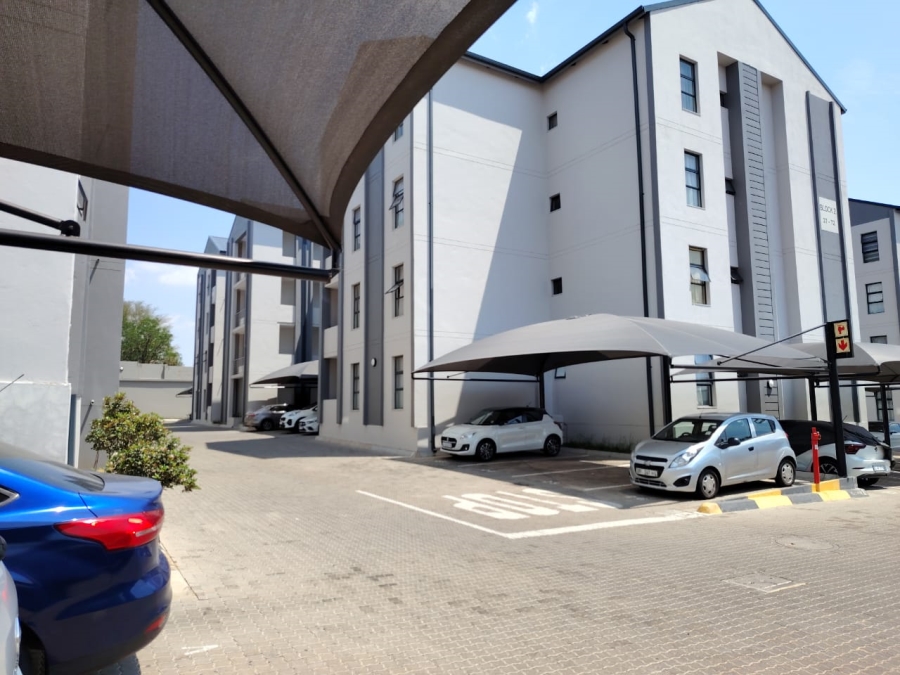 2 Bedroom Property for Sale in Erand Gardens Gauteng