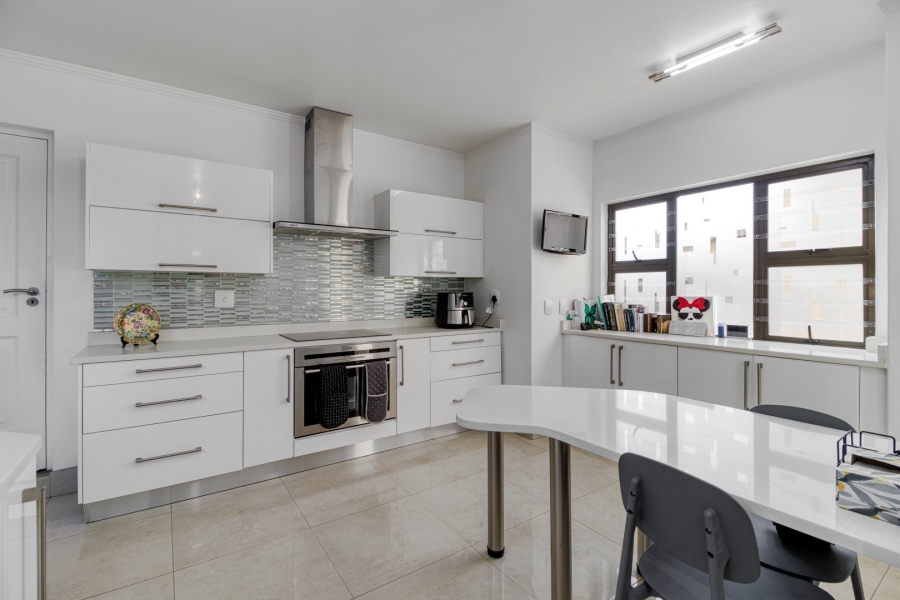 4 Bedroom Property for Sale in Morningside Gauteng