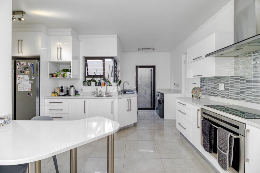 4 Bedroom Property for Sale in Morningside Gauteng