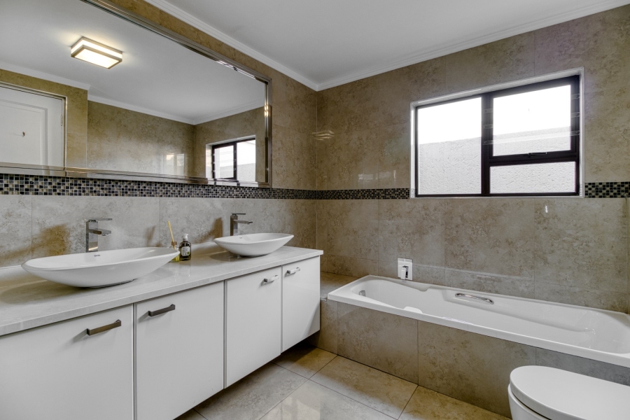 4 Bedroom Property for Sale in Morningside Gauteng