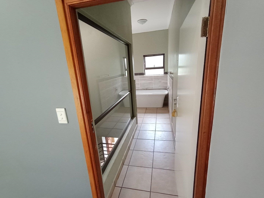 To Let 3 Bedroom Property for Rent in Ruimsig Gauteng
