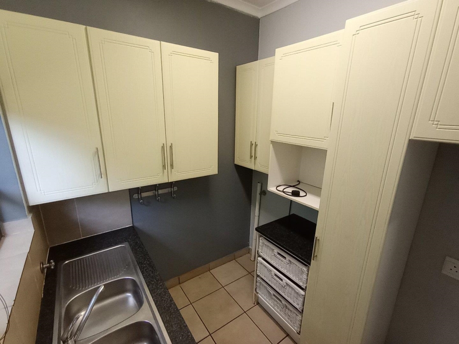 To Let 3 Bedroom Property for Rent in Ruimsig Gauteng