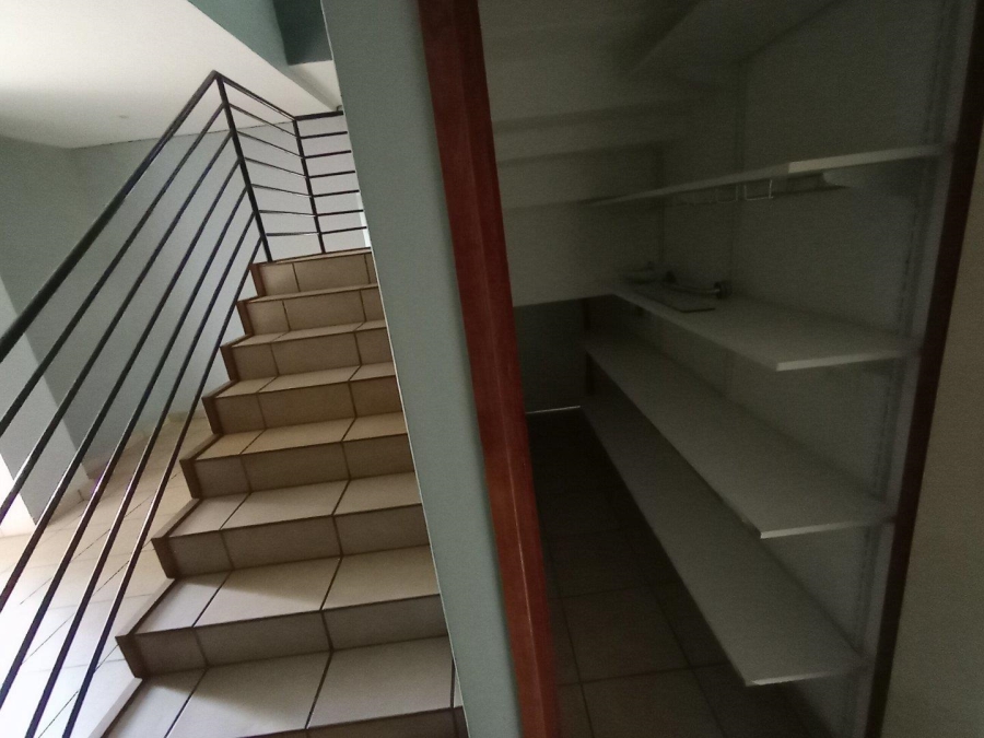 To Let 3 Bedroom Property for Rent in Ruimsig Gauteng