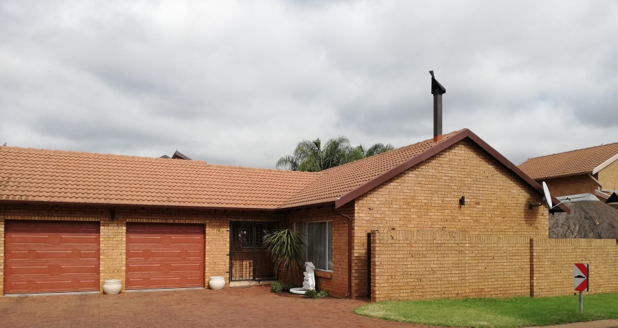 3 Bedroom Property for Sale in Amberfield Glen Gauteng