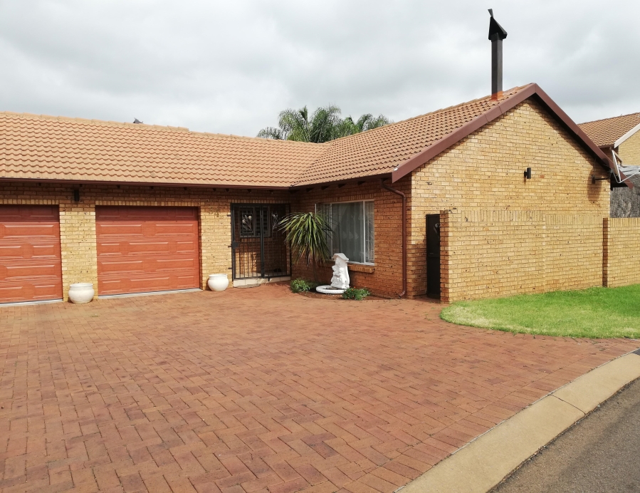 3 Bedroom Property for Sale in Amberfield Glen Gauteng