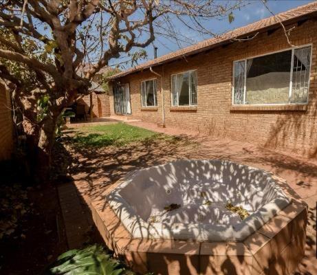 3 Bedroom Property for Sale in Amberfield Glen Gauteng