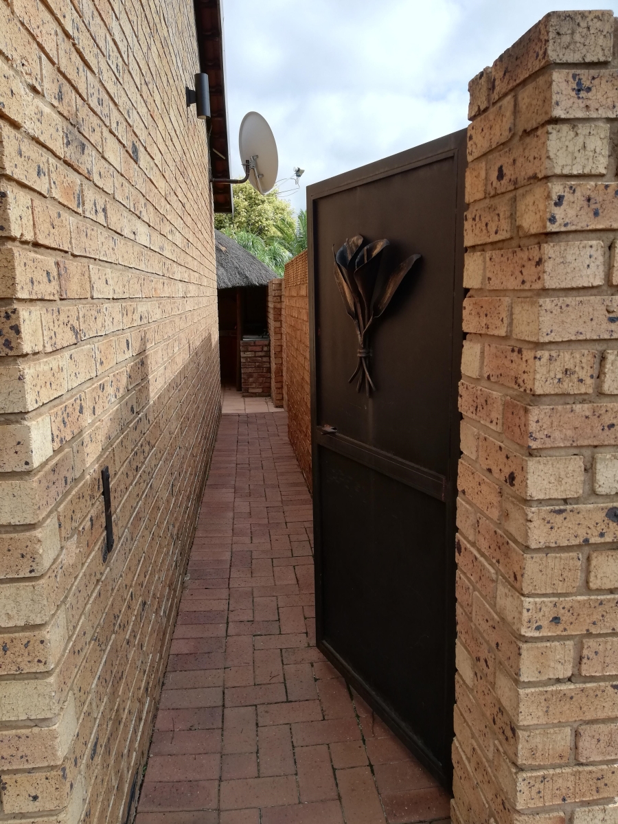 3 Bedroom Property for Sale in Amberfield Glen Gauteng