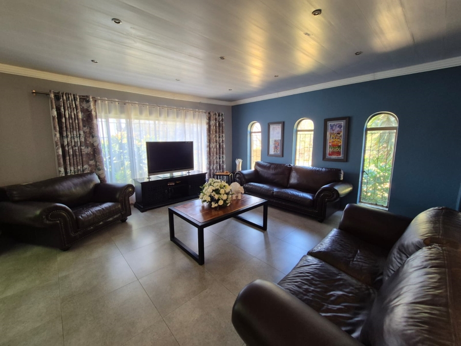 4 Bedroom Property for Sale in Houtkop A H Gauteng