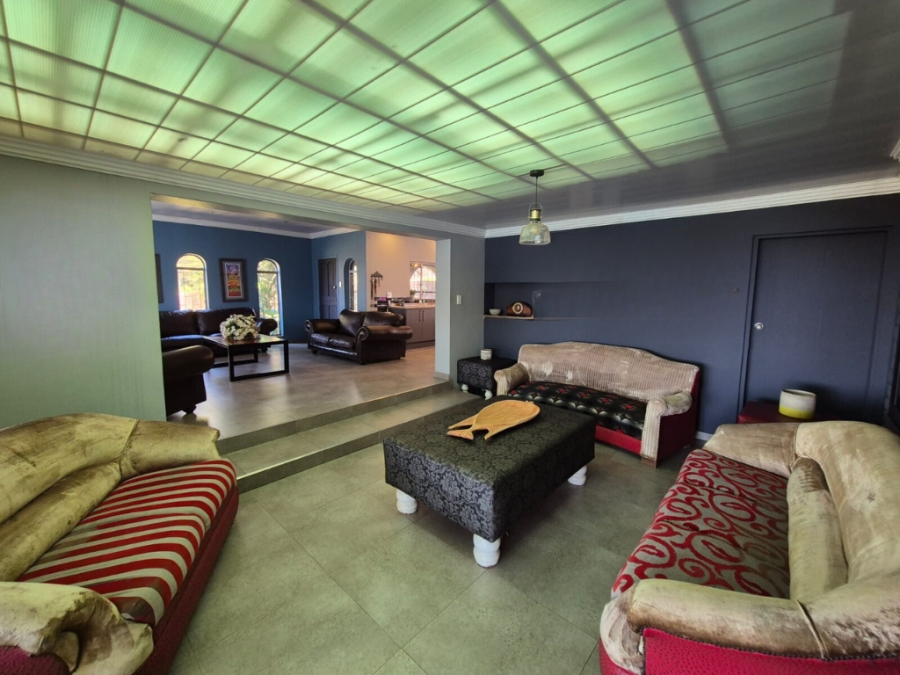 4 Bedroom Property for Sale in Houtkop A H Gauteng