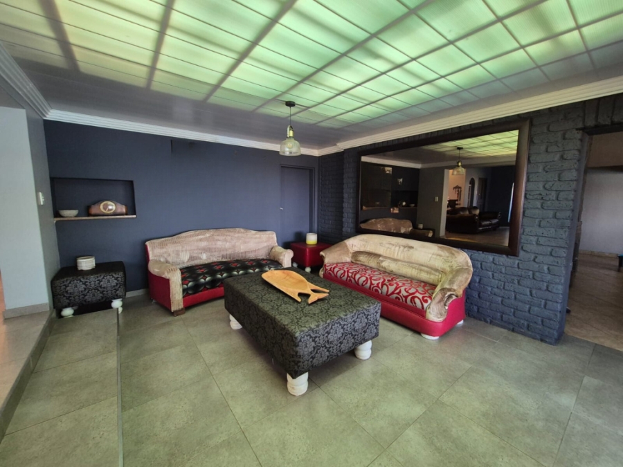 4 Bedroom Property for Sale in Houtkop A H Gauteng